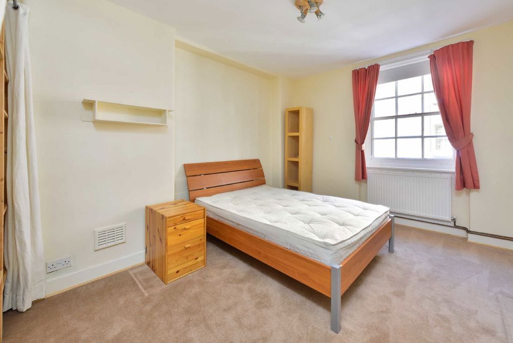 Property photo 3 of 5