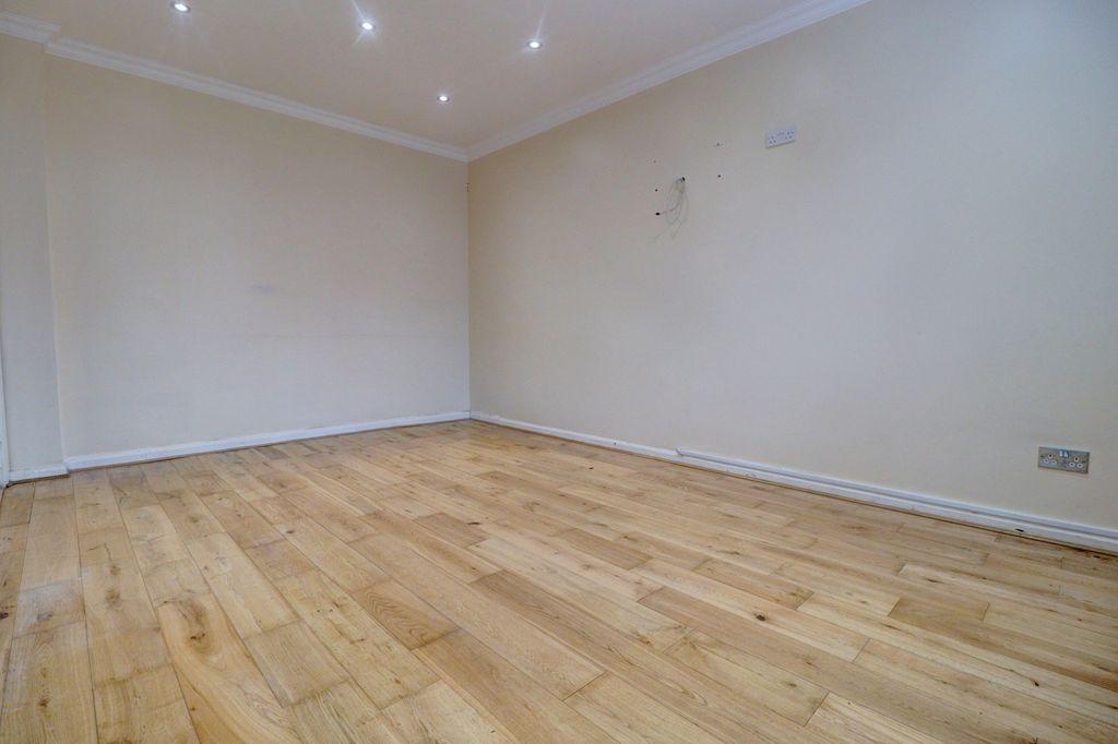 Property photo 2 of 12 Picture No. 02