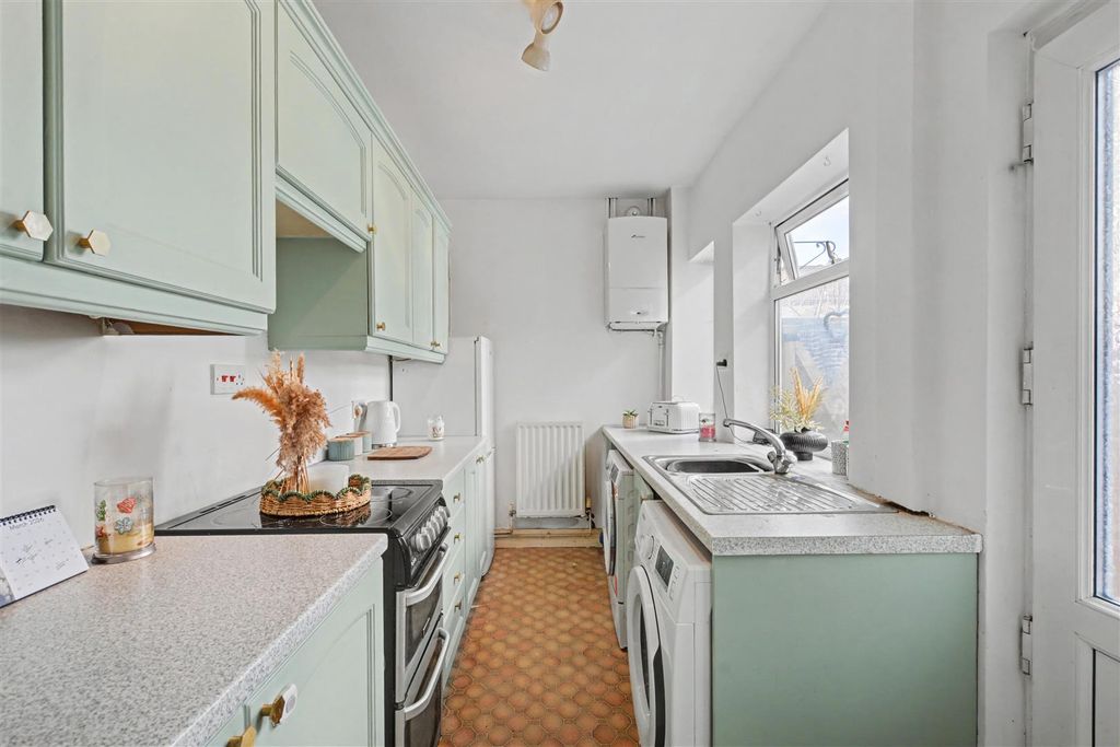 Property photo 3 of 12 Kitchen_3.Jpeg