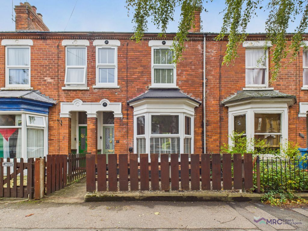 Property photo 1 of 17 3Â Bedroom Terraced For Sale