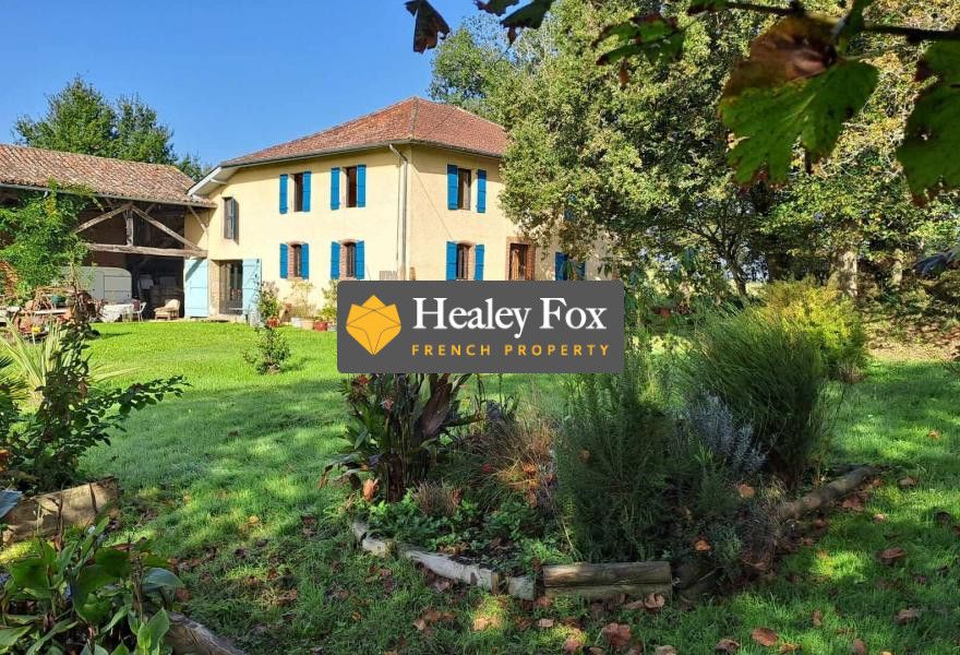 Property photo 1 of 18