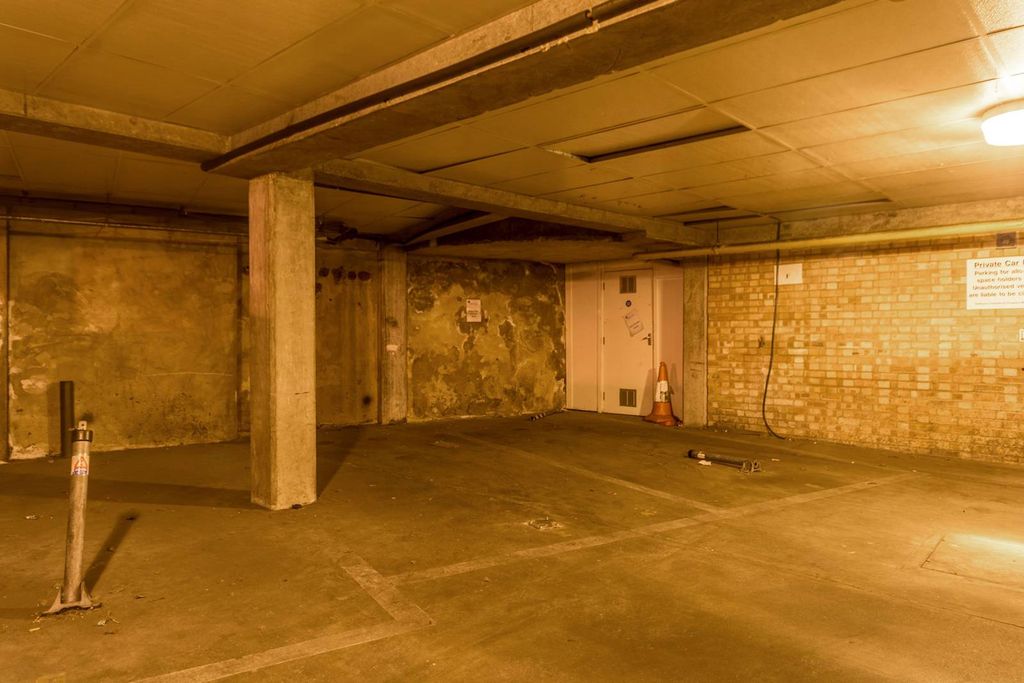 Property photo 2 of 6