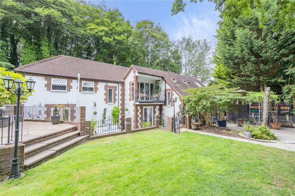 Property photo 2 of 59 Picture No. 52