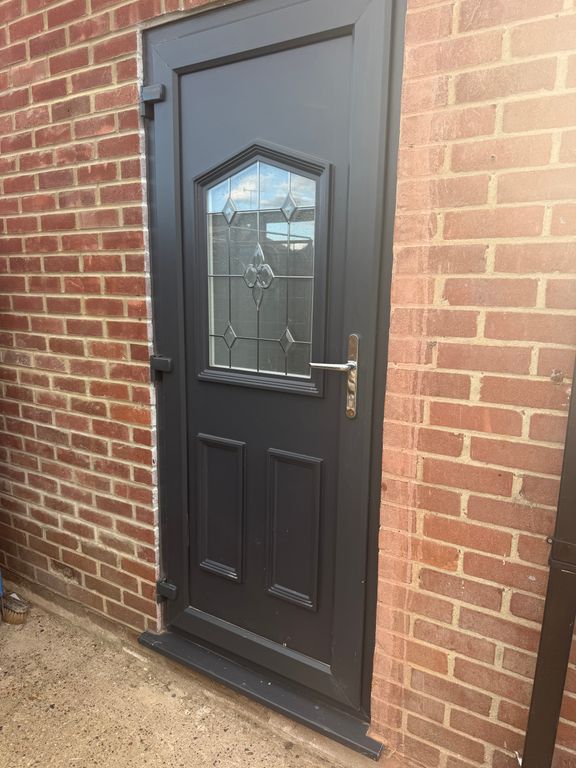 Property photo 1 of 11 Entrance