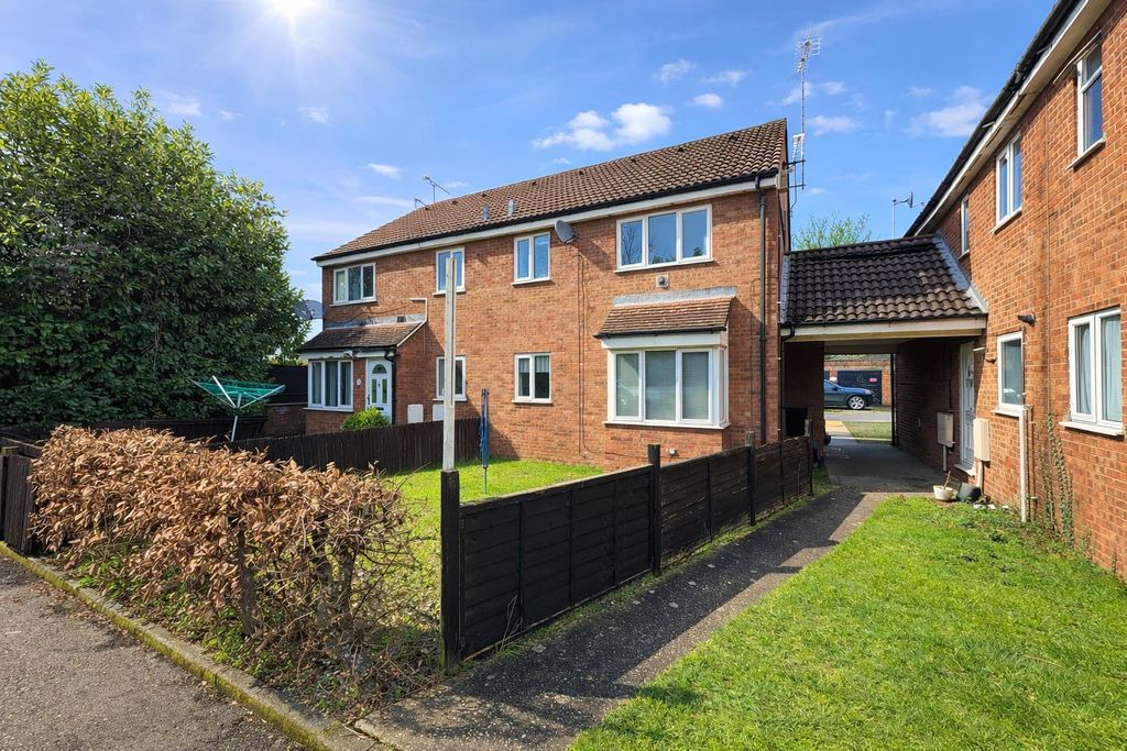 Property photo 1 of 7 Front