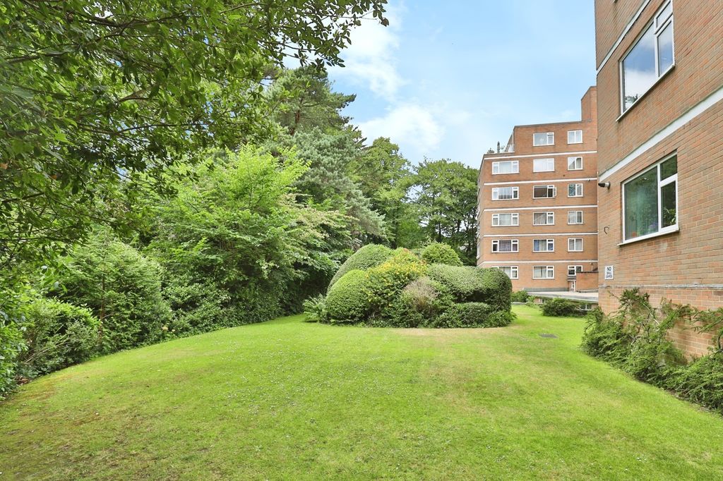 Property photo 2 of 17 Photo