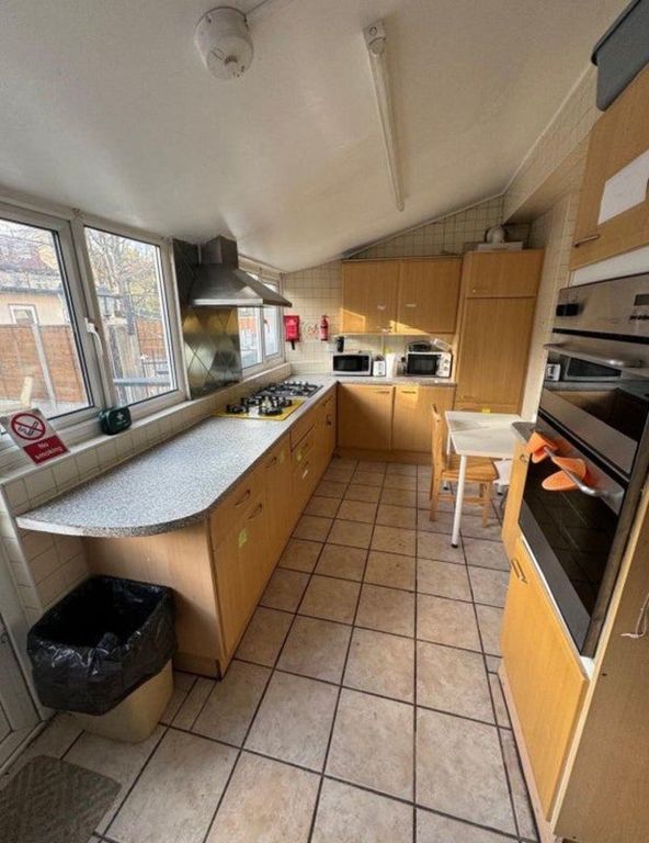 Property photo 3 of 5