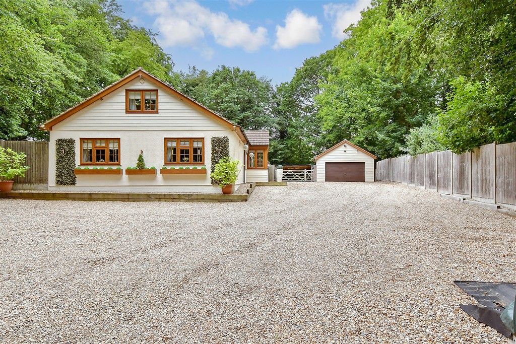5 bed detached bungalow for saleLords Wood Close, Lords Wood, Chatham, Kent ME5