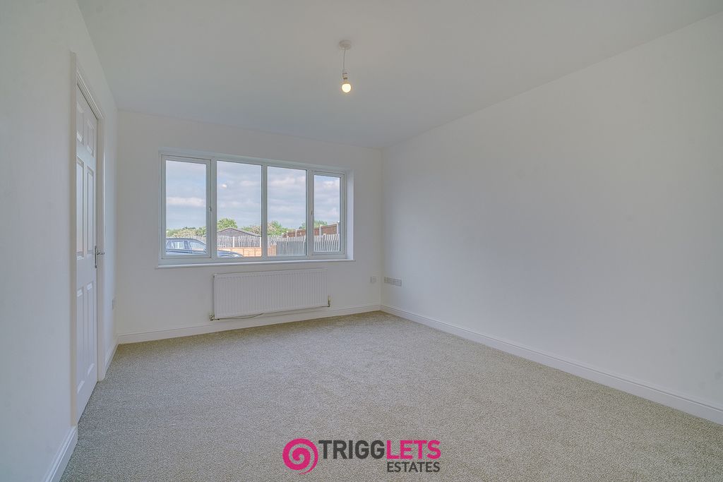 Property photo 3 of 25