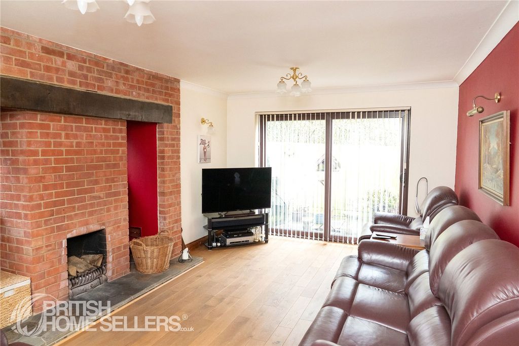 Property photo 3 of 23 Picture No. 11