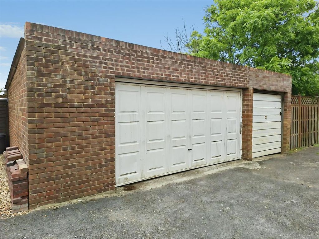 Property photo 3 of 25 Double And Single Garage