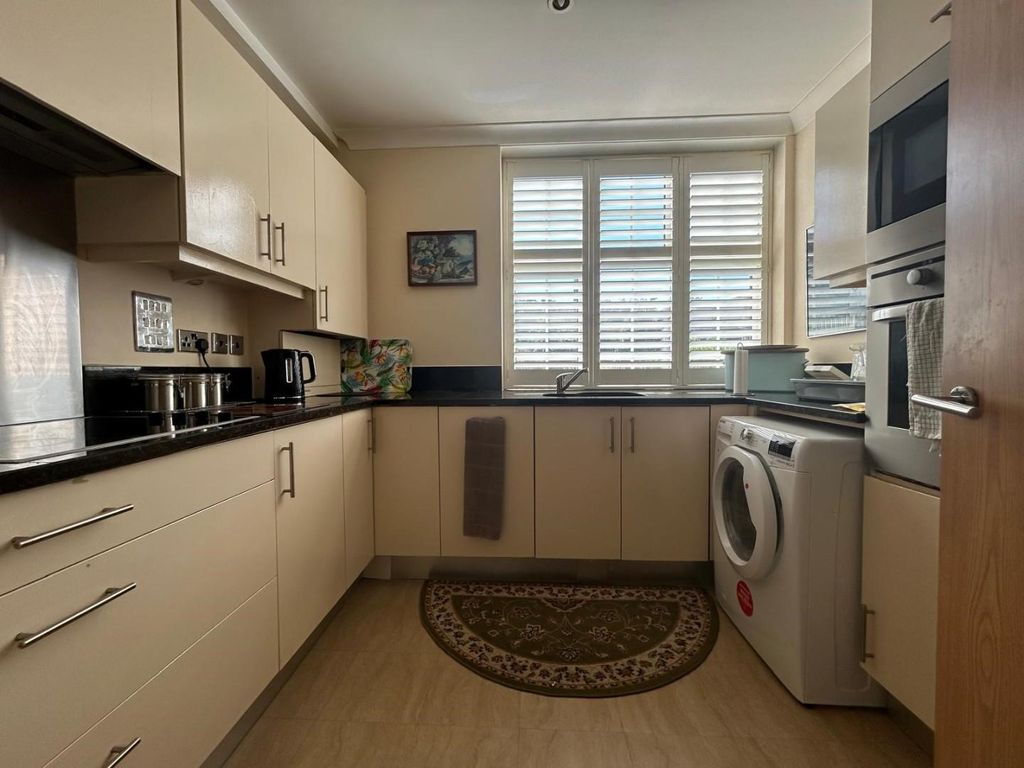 Property photo 3 of 10 H.Jpg