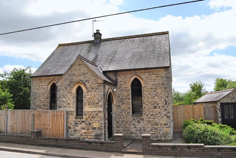 Property photo 3 of 15 Side Elevation