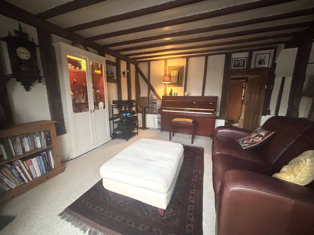 Property photo 2 of 12 4638151