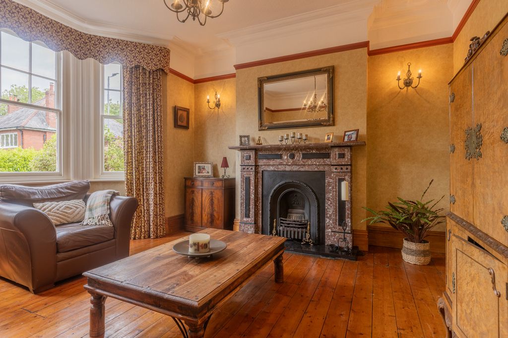Property photo 2 of 41
