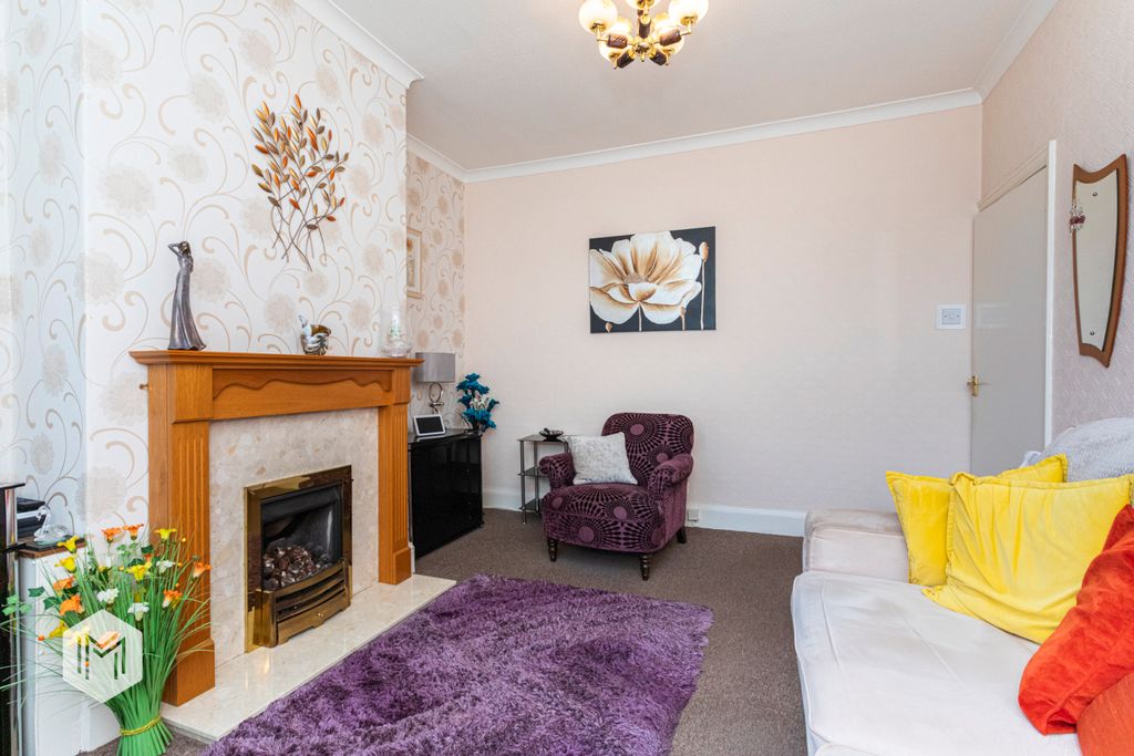 Property photo 2 of 22 Picture No. 06