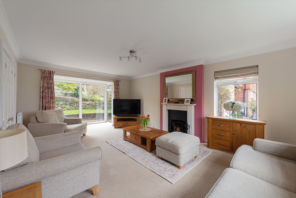 Property photo 2 of 20 Image