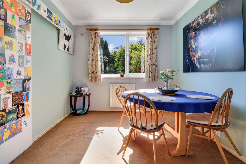 Property photo 3 of 10 Img (11).Jpg