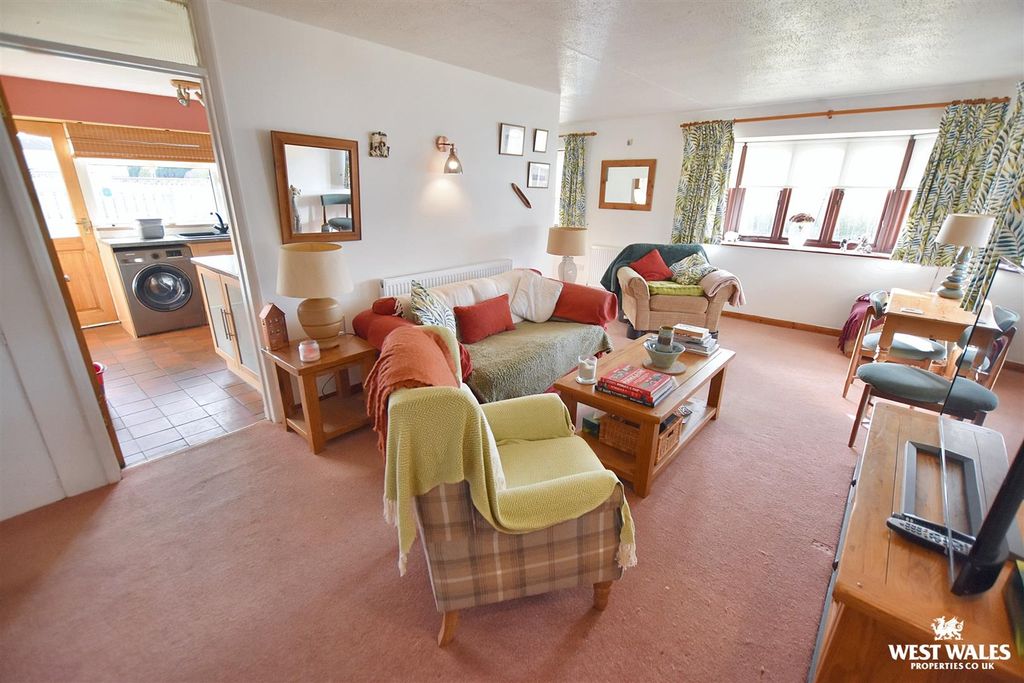 Additional image 5 of 3 bed detached bungalow for saleWhitehall Avenue, Pembroke SA71