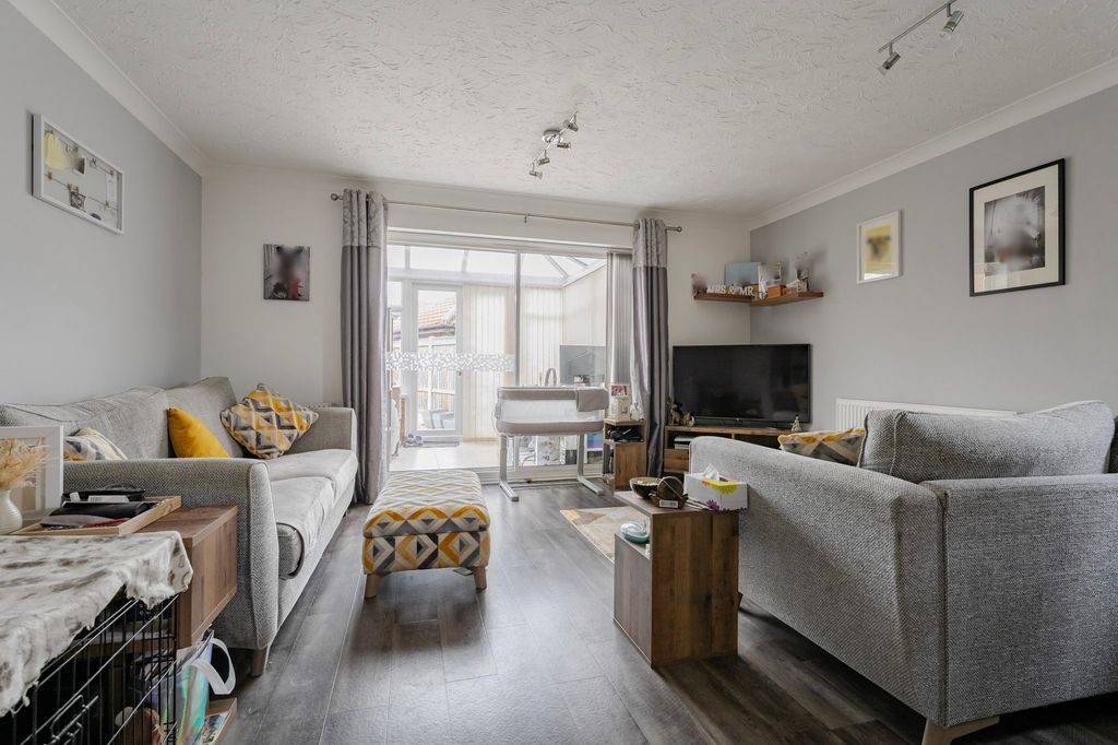 Property photo 3 of 15