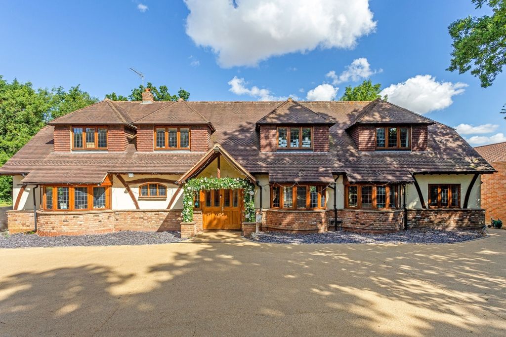 Property photo 1 of 13 Front