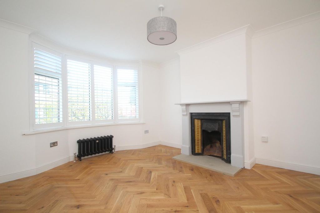 Property photo 2 of 17 0 General