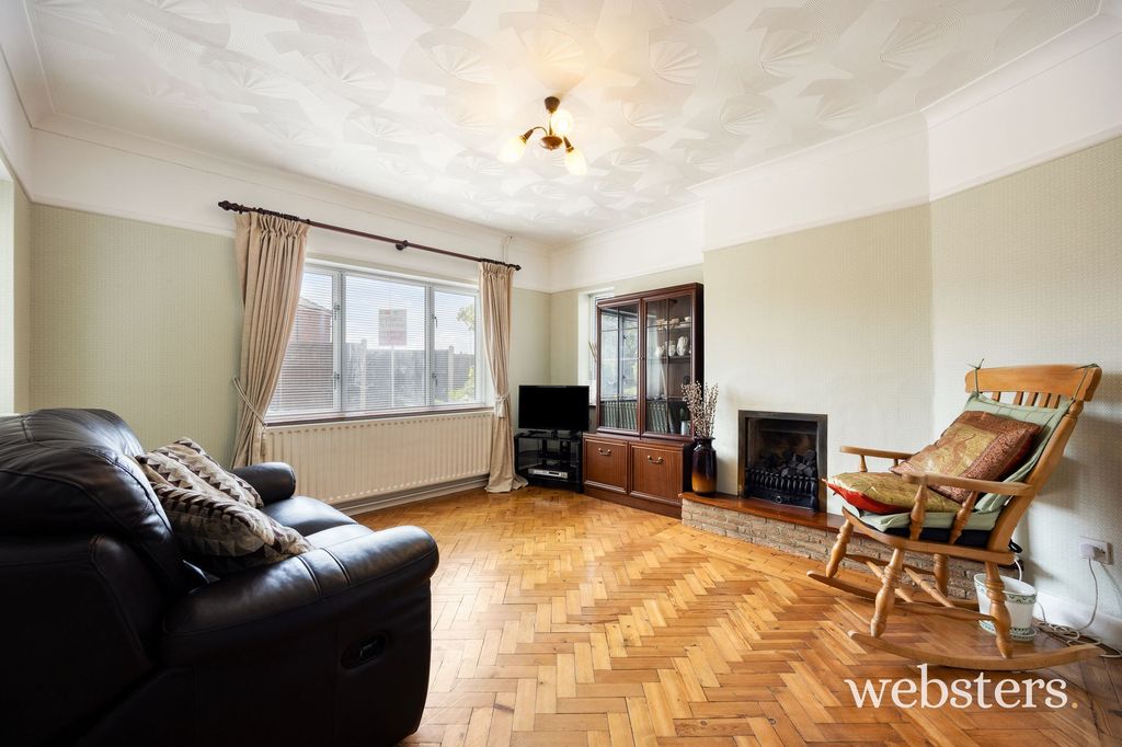 Property photo 3 of 25