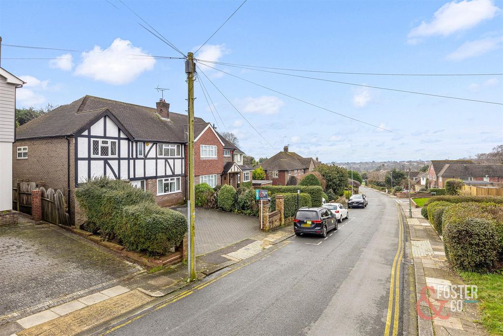 Property photo 2 of 27 Hill Drive 37-001.Jpg