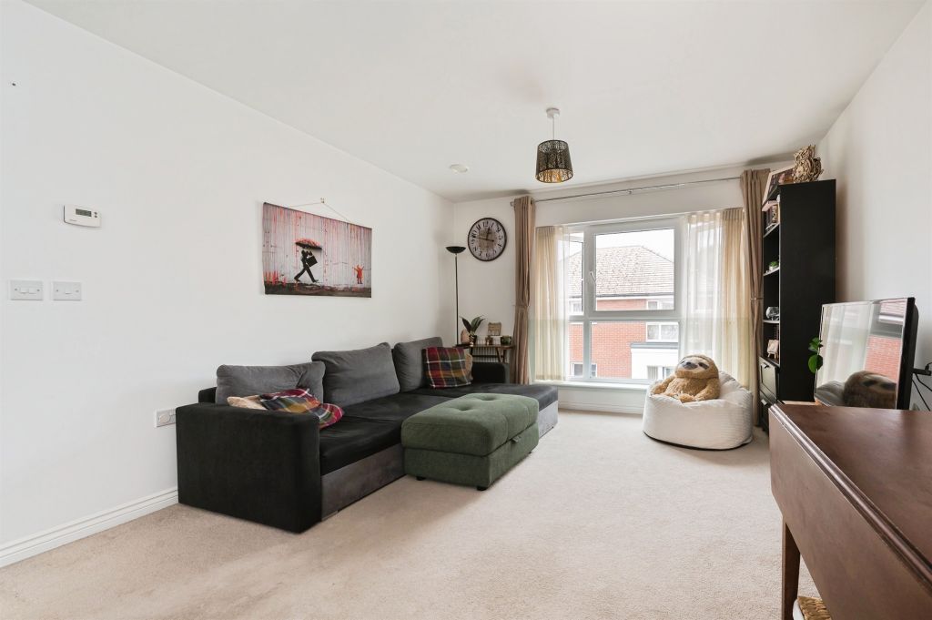 Property photo 3 of 12