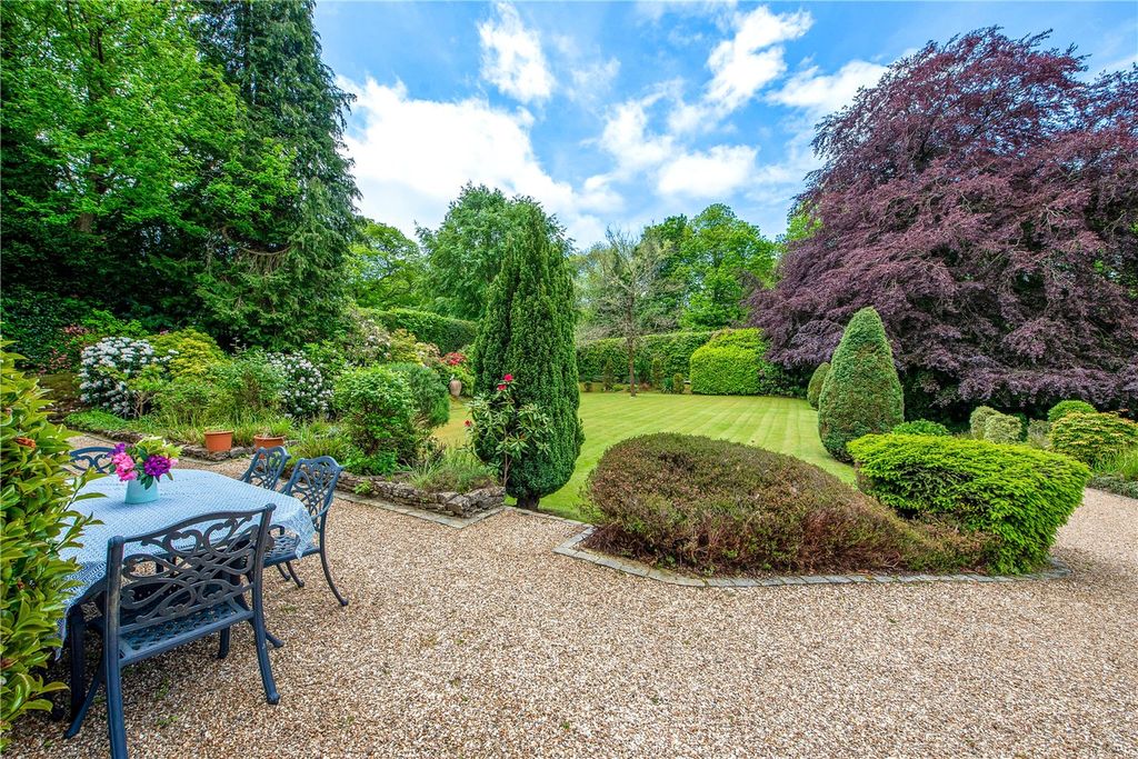 Property photo 3 of 16 Garden