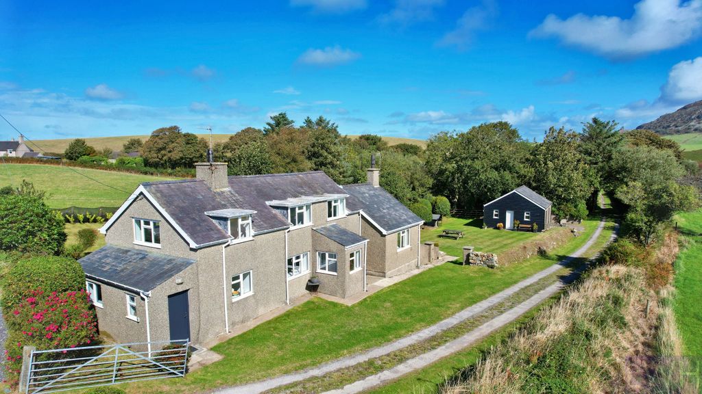 Property photo 1 of 28 Front