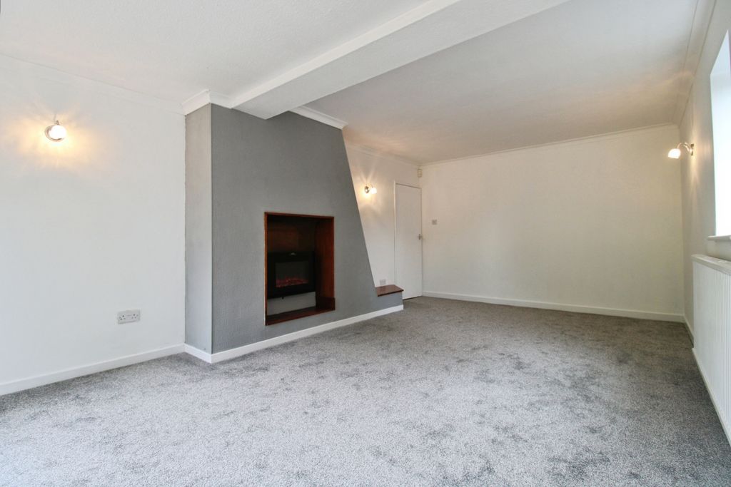 Property photo 2 of 11 Living Room