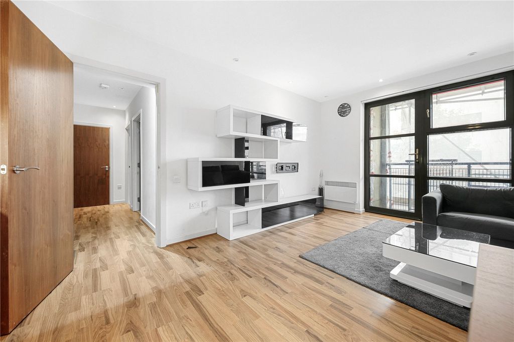 Property photo 1 of 19 Picture No. 11