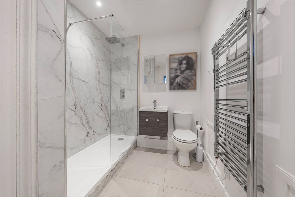 Property photo 3 of 13 Picture No. 16