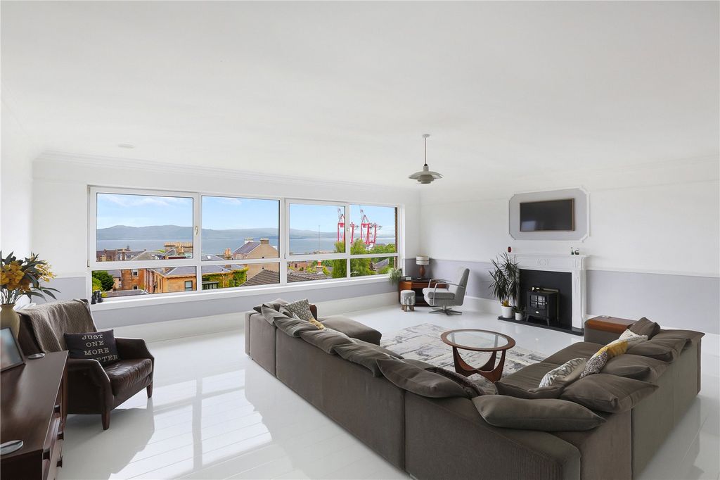 Property photo 2 of 27 Picture No. 08