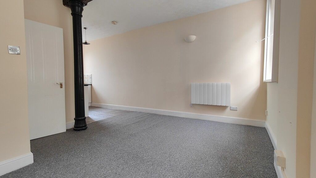 Property photo 3 of 7 108 Lettings