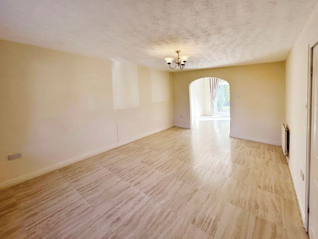 Property photo 2 of 22 Picture No. 84