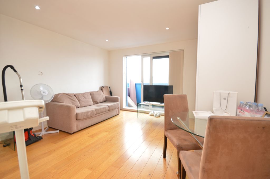 Property photo 2 of 9 Gallery