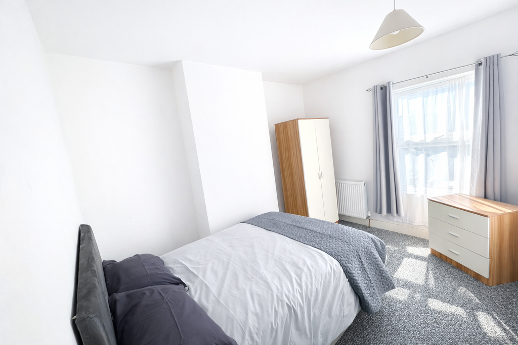 Property photo 2 of 3
