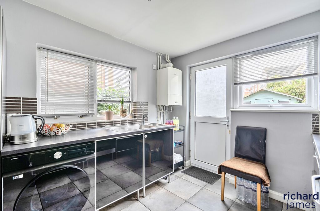 Property photo 3 of 12 B91E57Cf8Cfc4629Be64c97Bebc87048