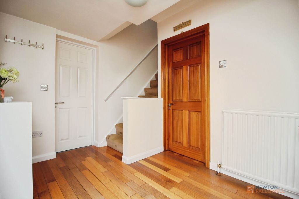 Property photo 3 of 27