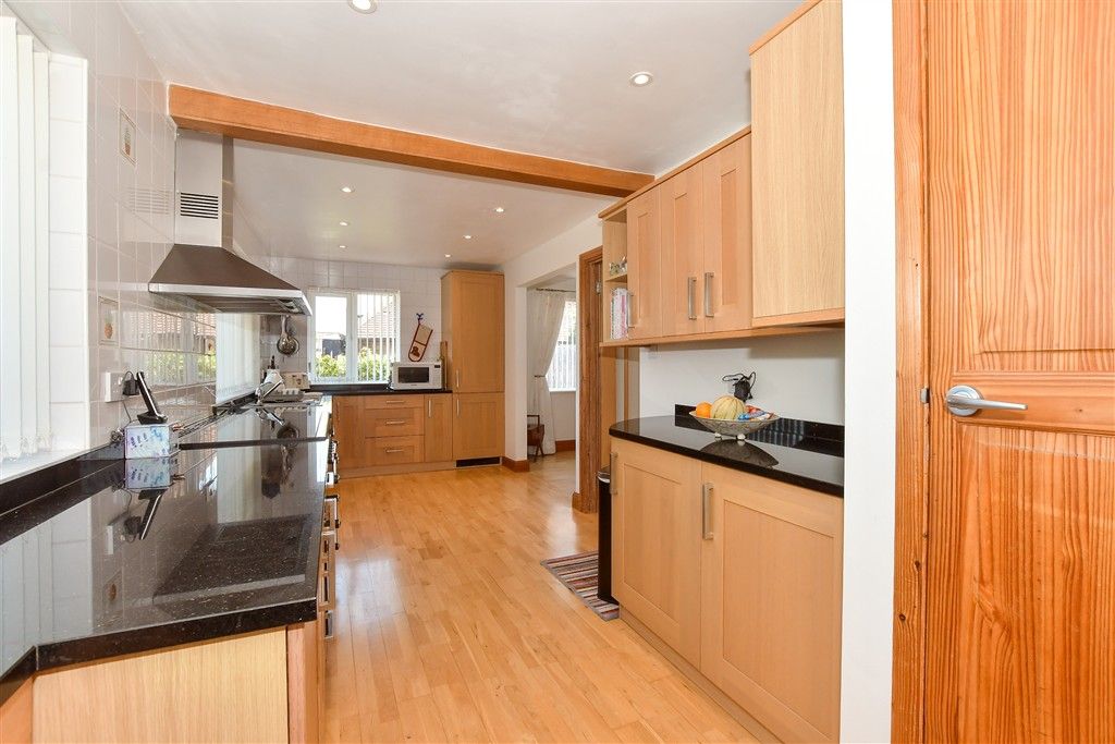 Property photo 3 of 26 Kitchen