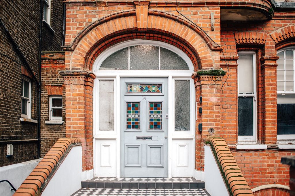 Property photo 3 of 22 Exterior