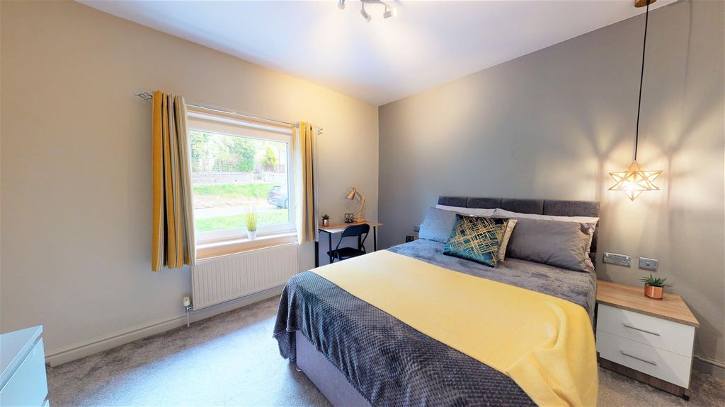 Property photo 2 of 10 Room-3-37-Greenfield-04262022_091004.Jpg