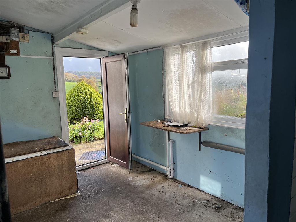 Property photo 3 of 15 Image00016.Jpeg