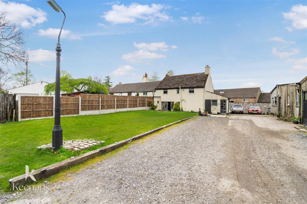 Property photo 2 of 45 7.Jpg