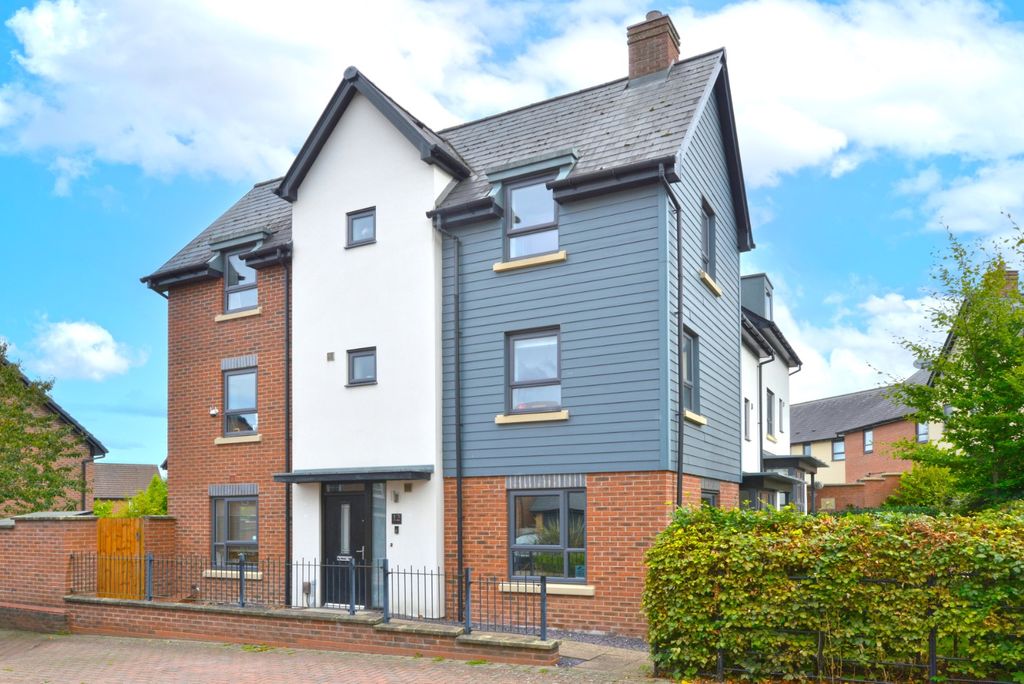 Property photo 1 of 16 4474380