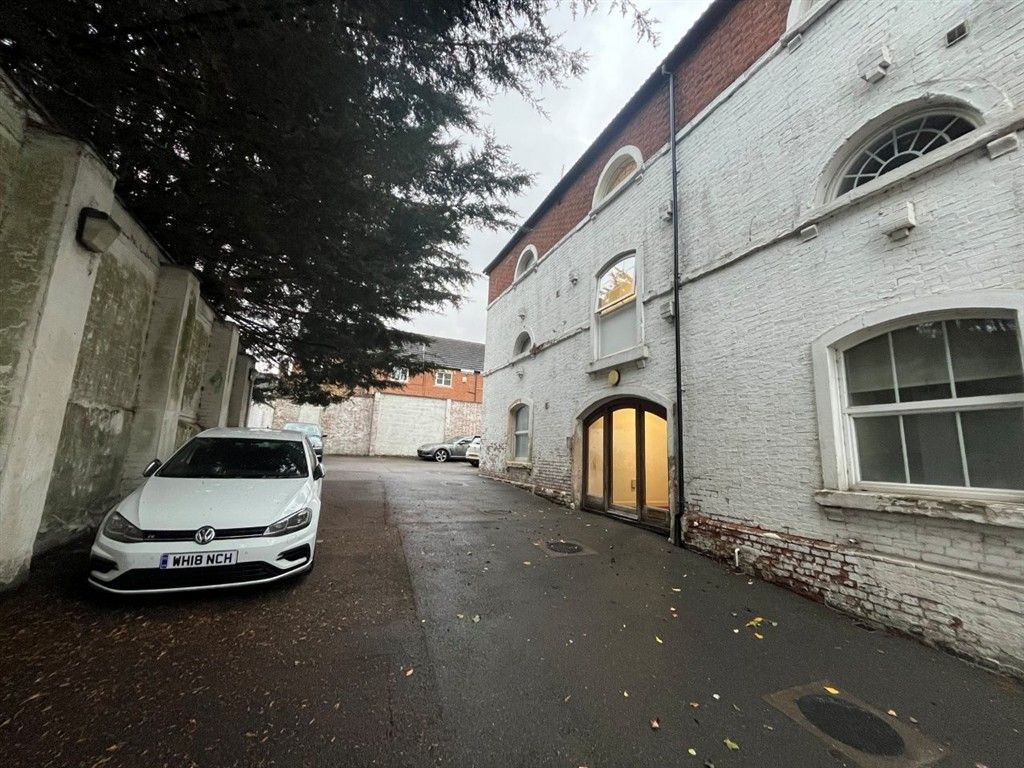 Property photo 2 of 12