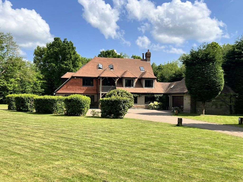 Property photo 1 of 28
