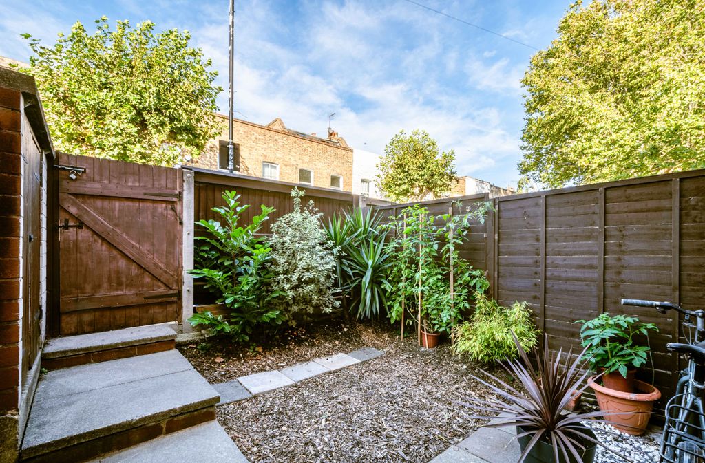 Property photo 3 of 11